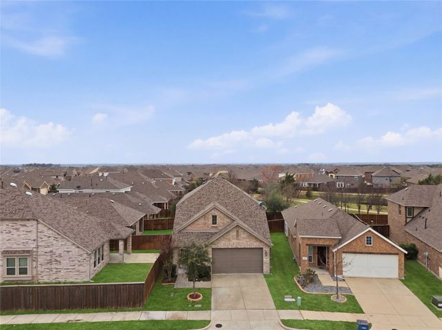 2901 Hobby Drive, Forney, TX 75126