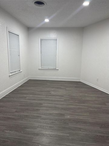 3417 Wisconsin Street B, Baytown, TX 77520
