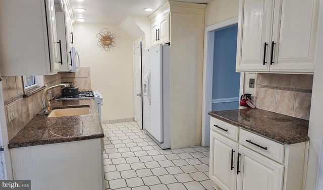 674 MEETINGHOUSE RD, Elkins Park, PA 19027