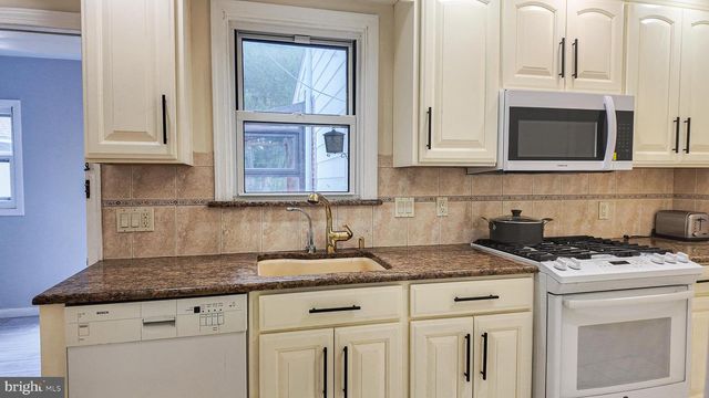 674 MEETINGHOUSE RD, Elkins Park, PA 19027