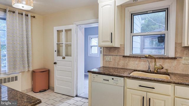 674 MEETINGHOUSE RD, Elkins Park, PA 19027