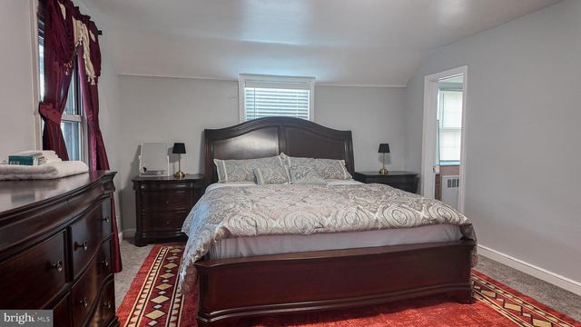 674 MEETINGHOUSE RD, Elkins Park, PA 19027