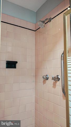 674 MEETINGHOUSE RD, Elkins Park, PA 19027