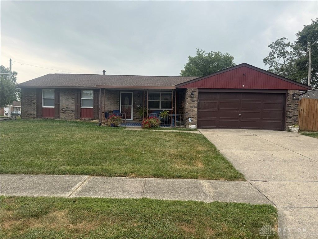 712 Homeway Drive, New Lebanon, OH 45345