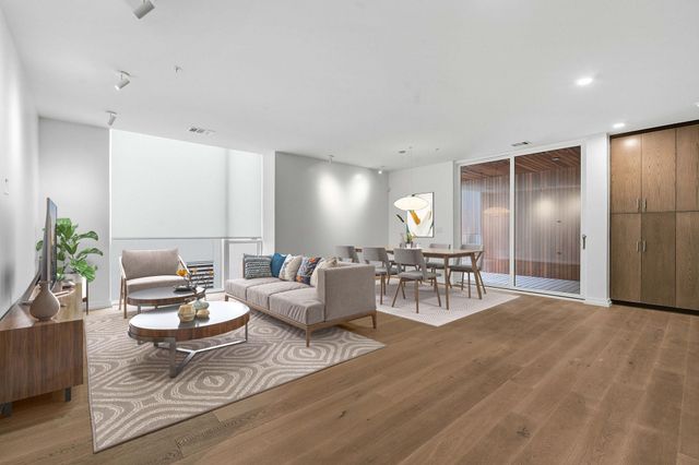 1010 W 10th ST 203, Austin, TX 78703