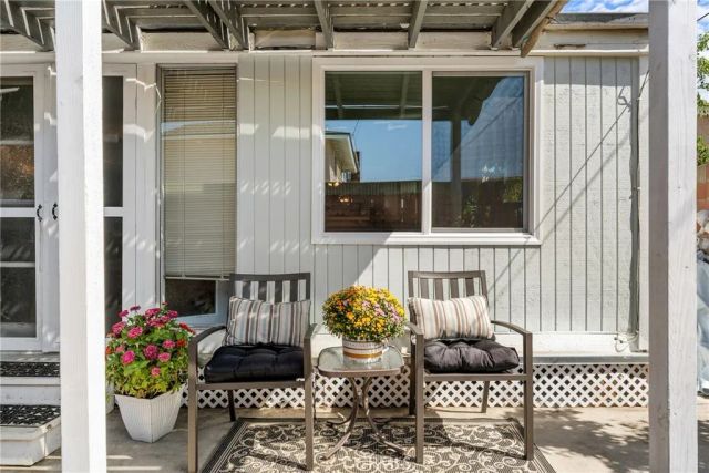 2040 W Embassy Ave, Anaheim, CA 92804