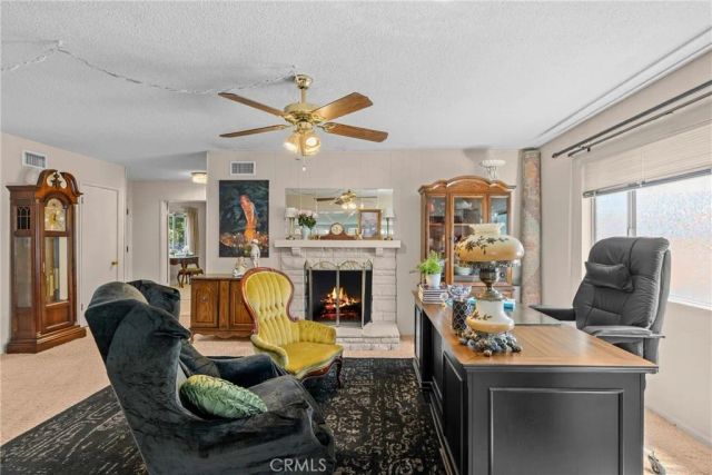 2040 W Embassy Ave, Anaheim, CA 92804