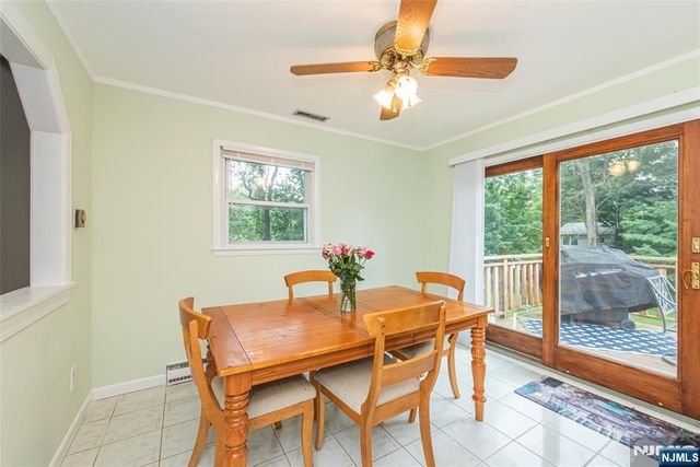 1 James Drive, Mount Arlington Boro, NJ 07856
