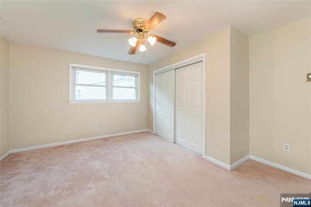 1 James Drive, Mount Arlington Boro, NJ 07856