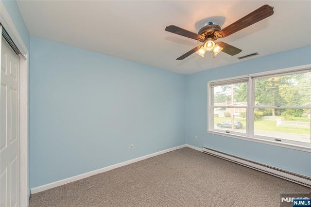 1 James Drive, Mount Arlington Boro, NJ 07856