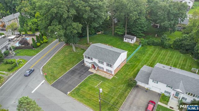 1 James Drive, Mount Arlington Boro, NJ 07856