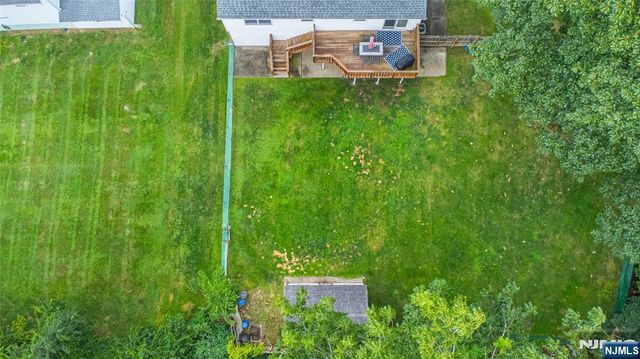 1 James Drive, Mount Arlington Boro, NJ 07856