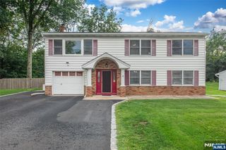 1 James Drive, Mount Arlington Boro, NJ 07856
