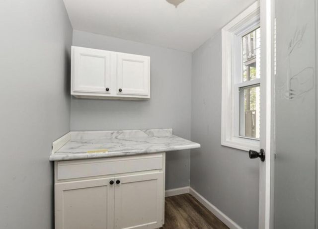 1320 Milwaukee AVENUE, South Milwaukee, WI 53172