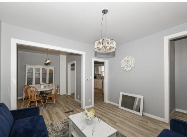1320 Milwaukee AVENUE, South Milwaukee, WI 53172