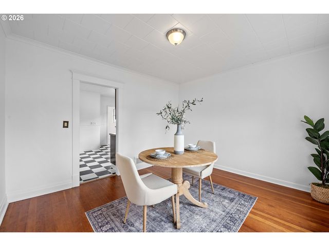 1477 7TH St, Astoria, OR 97103
