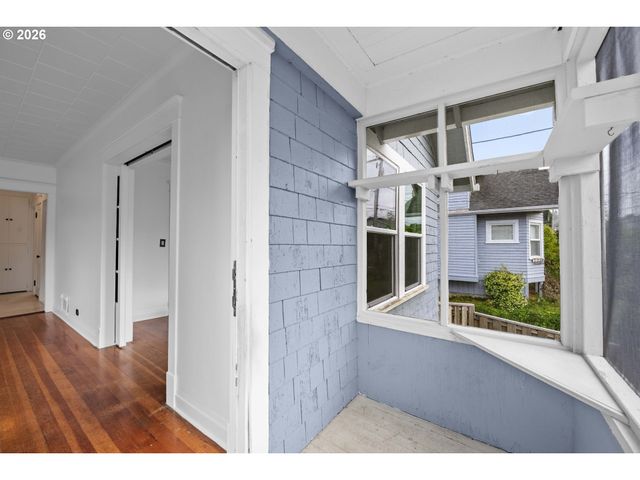 1477 7TH St, Astoria, OR 97103
