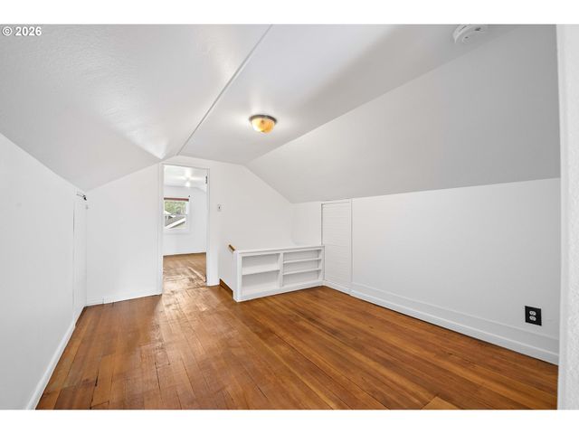 1477 7TH St, Astoria, OR 97103