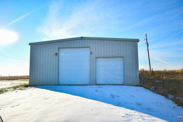 8635 SE Adams St, Wakarusa, KS 66546