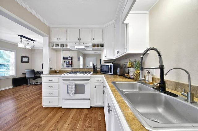 1607 Libbey Drive, Houston, TX 77018