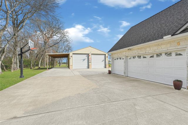 13514 Jbk Memorial Drive, Willis, TX 77318