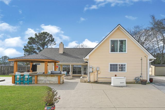 13514 Jbk Memorial Drive, Willis, TX 77318