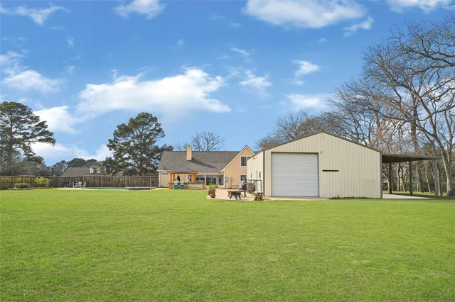 13514 Jbk Memorial Drive, Willis, TX 77318