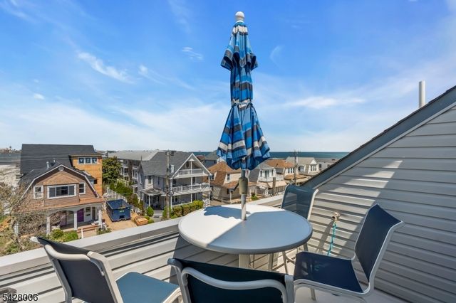 113 LAREINE AVENUE UNIT 301 301, Bradley Beach Boro, NJ 07720
