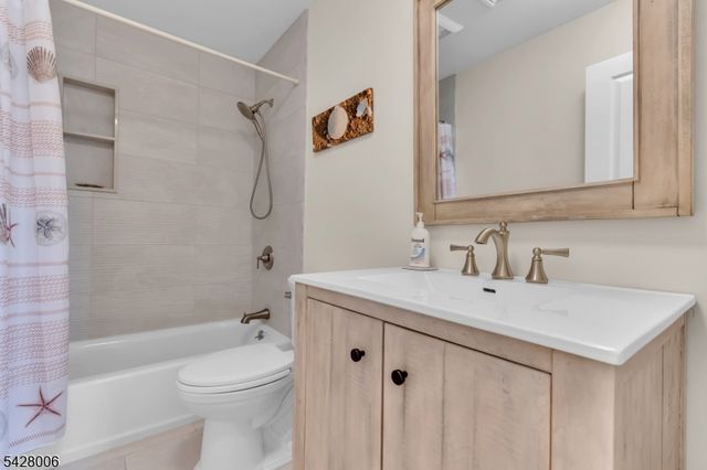 113 LAREINE AVENUE UNIT 301 301, Bradley Beach Boro, NJ 07720