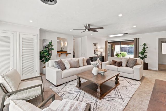 6030 Palm Dr, Carmichael, CA 95608