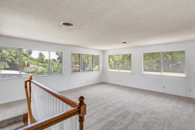 6030 Palm Dr, Carmichael, CA 95608