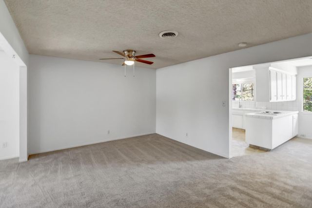 6030 Palm Dr, Carmichael, CA 95608