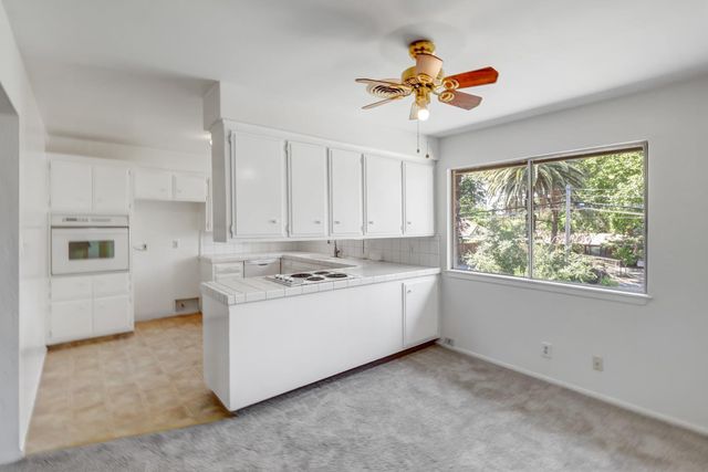 6030 Palm Dr, Carmichael, CA 95608