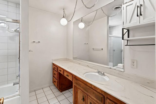 6030 Palm Dr, Carmichael, CA 95608