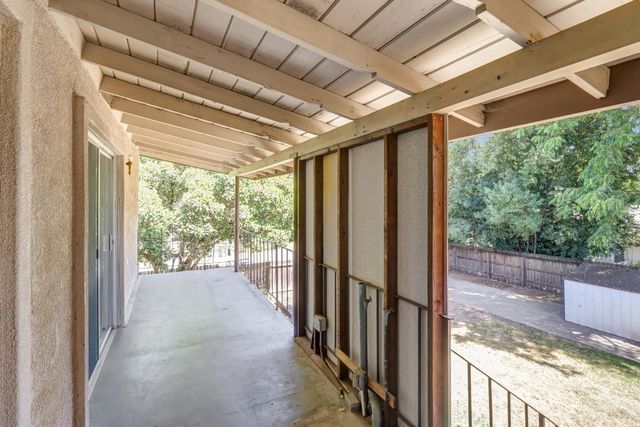 6030 Palm Dr, Carmichael, CA 95608