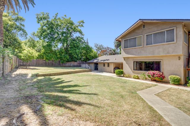 6030 Palm Dr, Carmichael, CA 95608