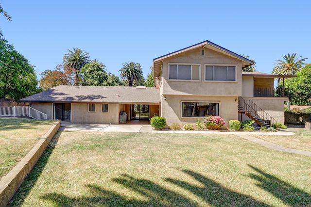 6030 Palm Dr, Carmichael, CA 95608
