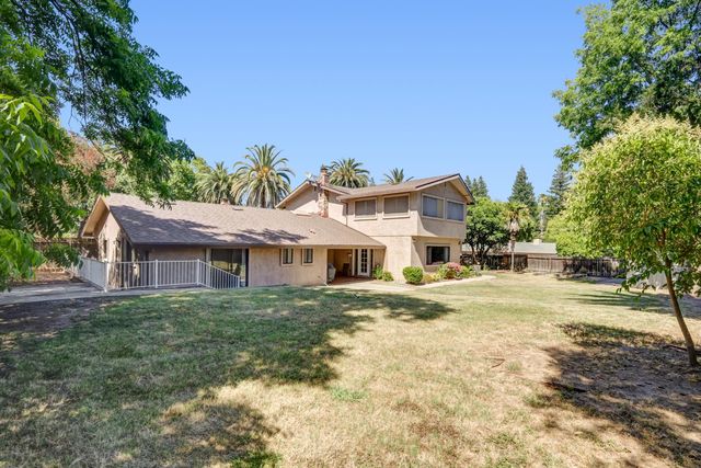 6030 Palm Dr, Carmichael, CA 95608