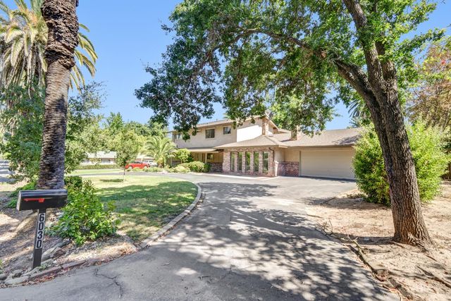 6030 Palm Dr, Carmichael, CA 95608