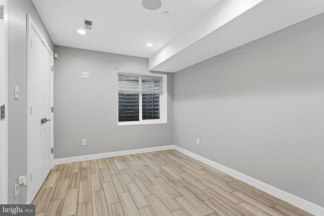 711 W MONTGOMERY AVE, Philadelphia, PA 19122