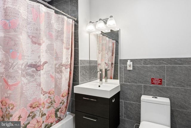 711 W MONTGOMERY AVE, Philadelphia, PA 19122