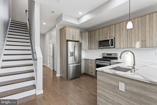 711 W MONTGOMERY AVE, Philadelphia, PA 19122