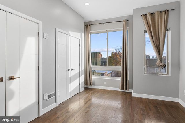 711 W MONTGOMERY AVE, Philadelphia, PA 19122