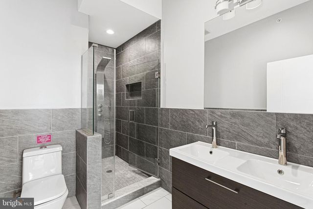 711 W MONTGOMERY AVE, Philadelphia, PA 19122