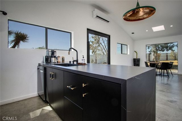 1564 Luna Mesa Road, Yucca Valley, CA 92284