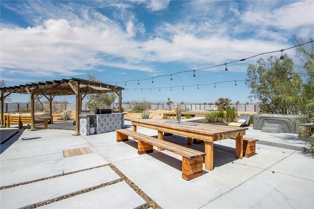 1564 Luna Mesa Road, Yucca Valley, CA 92284