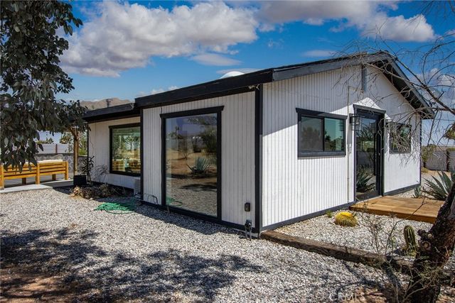 1564 Luna Mesa Road, Yucca Valley, CA 92284