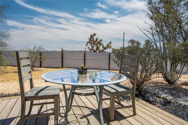 1564 Luna Mesa Road, Yucca Valley, CA 92284