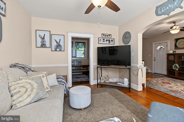 2811 PINEWOOD AVE, Baltimore, MD 21214