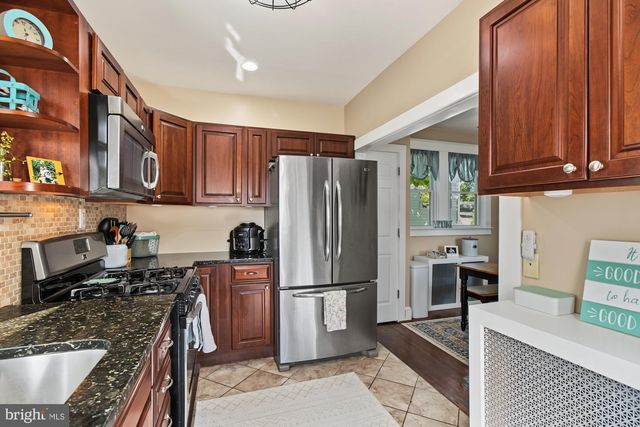2811 PINEWOOD AVE, Baltimore, MD 21214